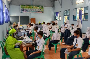 150 Orang Siswa/siswi SMPN 2 Tanjungsiang Ikuti Vaksinasi Masal Tahap ke-2
