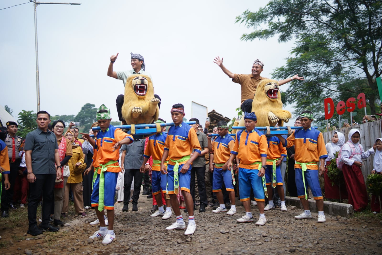 50 Besar ADWI 2024, Pj. Bupati Subang Dampingi Menparekraf Kunjungi Desa Wisata Cisaat