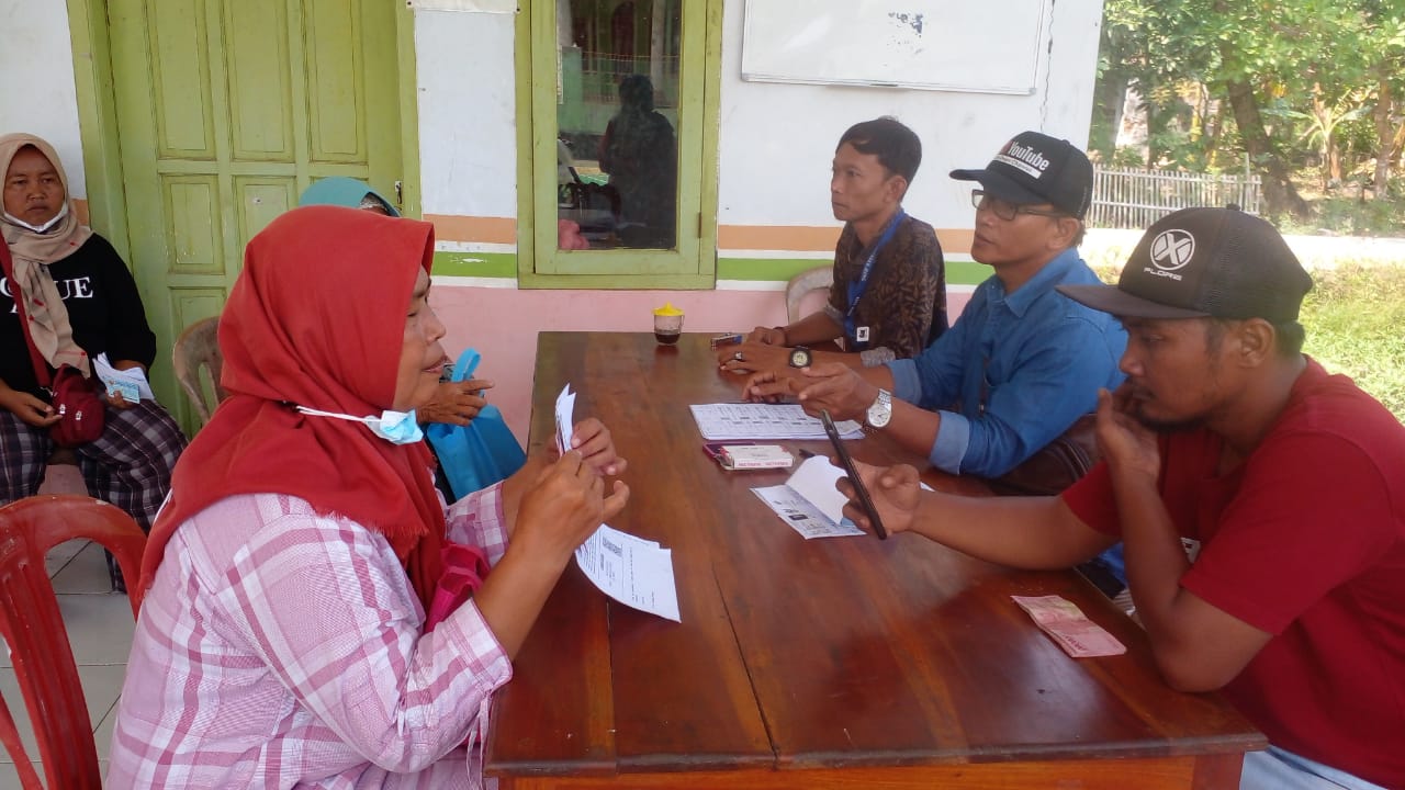 509 KPM Desa Bojong Keding Menerima BLT BBM Dan Vakainasi
