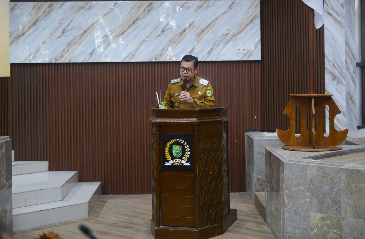 WAKIL BUPATI SUBANG HADIRI RAPAT PARIPURNA PENJELASAN BUPATI ATAS DUA RAPERDA