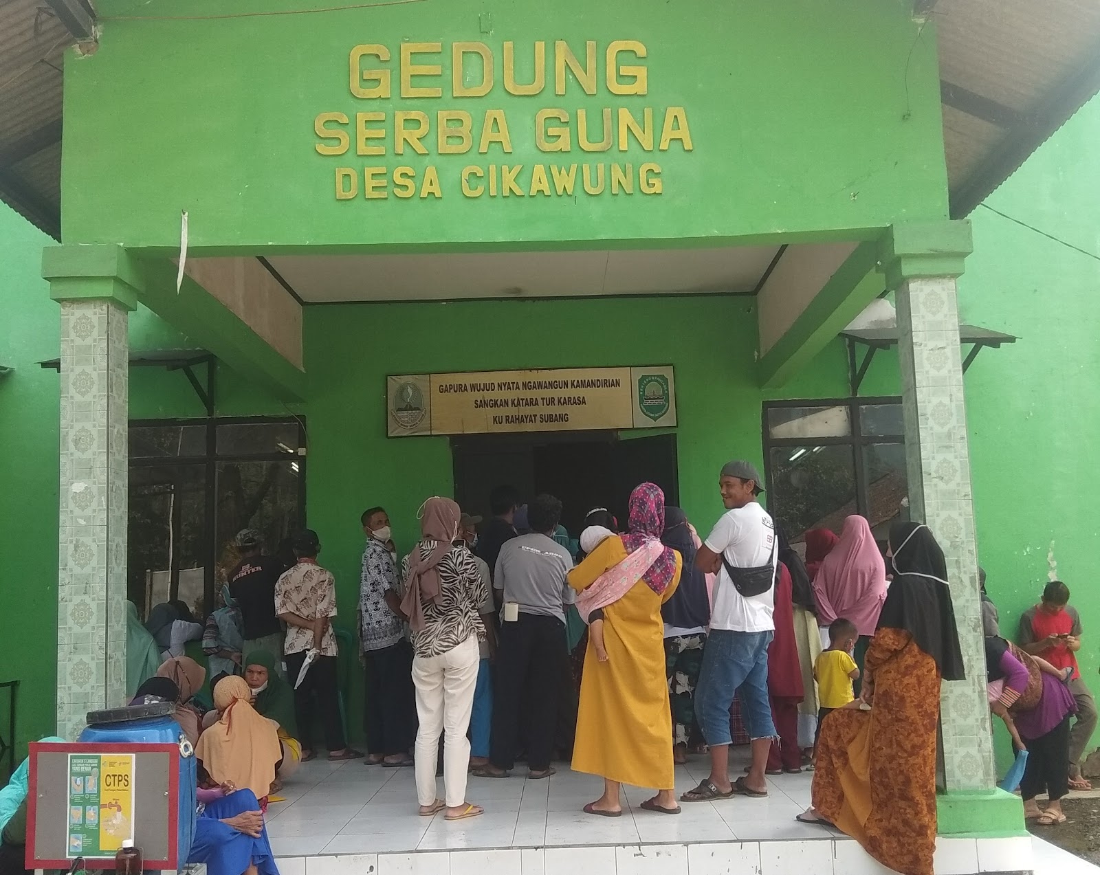 735 KPM Desa Cikawung Terima BPNT Dan Migor