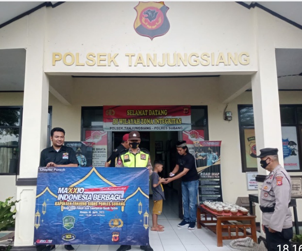 Anggota Polsek Tanjungsiang  Bersama Coumunity Luxio Wilayah Kab. Subang  Laksanakan Giat Santunan Anak Yatim Dan Pembagian Takjil  Untuk Berbuka Puasa