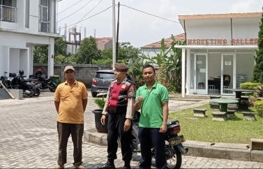 Antisipasi Adanya Gangguan Kamtibmas Saat Ditinggal Mudik, Polsek Jatinangor Tingkatkan Patroli Ke Perumahan Warga