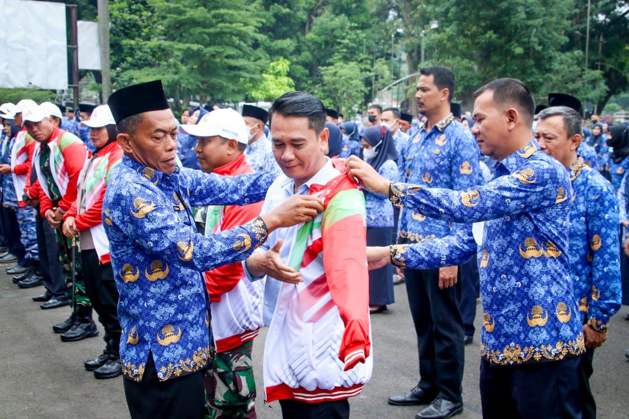 Apel Pagi, Kang Jimat Lantik 'Panda' dan Coba Motor Listrik
