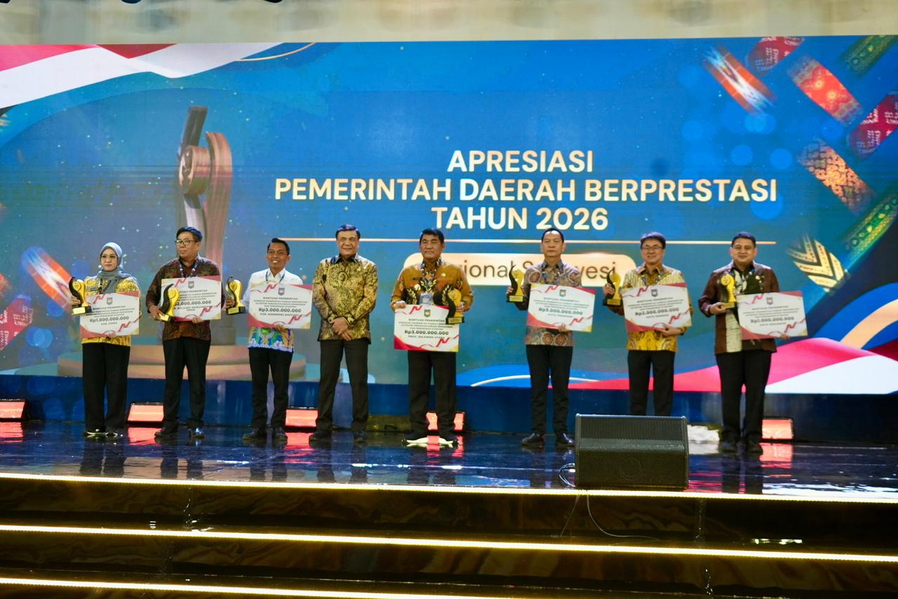 Apresiasi Pemda Berprestasi di Region Sulawesi, Menko Polkam: Tingkatkan Kerjasama Untuk Kesejahteraan Rakyat