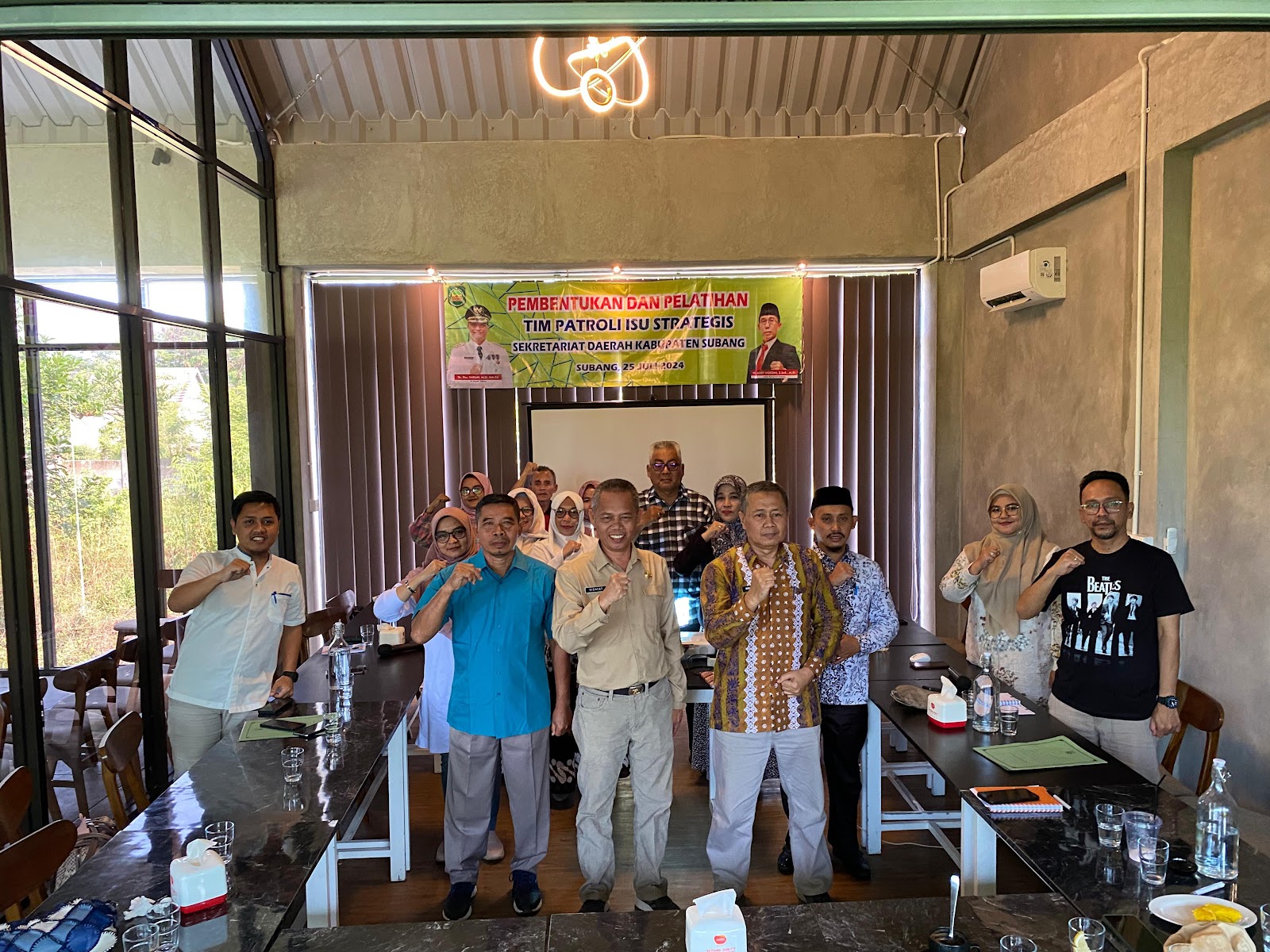 Asda II Setda Subang memberikan pelatihan dan Arahan Kepada Tim Patroli Isu Strategis guna merespon aspirasi masyarakat