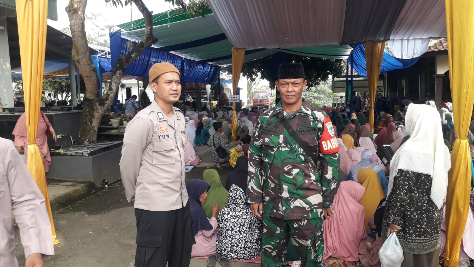 Bhabin bersama Babinsa Desa Cimeuhmal bersinergi  melaksanakan silaturahmi Kamtibmas ke Ponpes Pagelaran 1, Desa Cimeuhmal