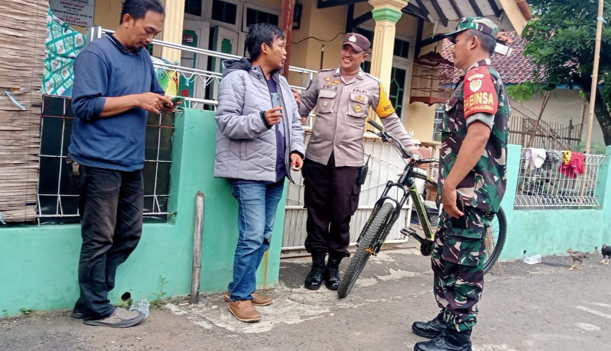 Bhabinkamtibmas dan Babinsa Sambangi Warga, Imbau Kondusifitas Jelang Pemilu 2024