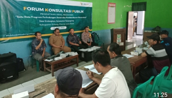 Bhabinktm Desa Sindanglaya melaksanakan  pendampingan Rakor Forum Konsultasi Publik hasil Regsosek 2022 Desa Sindanglaya