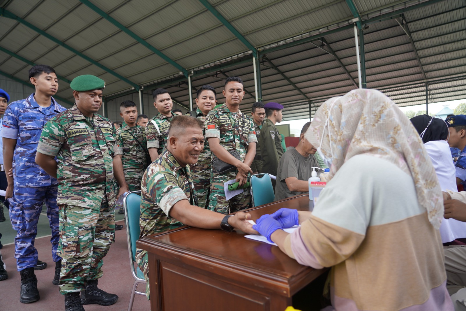 Bhakti Kesehatan Hari ke-2, TNI Sultra Gelar Donor Darah, Bhakti Sosial dan Makan Sehat