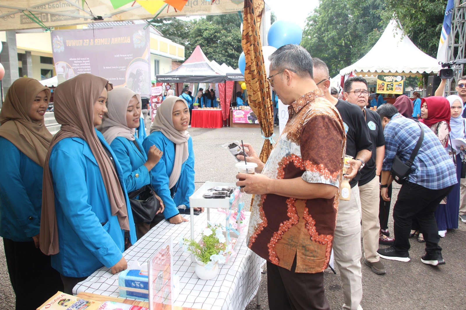 BUKA EXPO KEWIRAUSAHAAN UNSUB, PJ. BUPATI SUBANG: LULUSAN HARUS MAMPU MEMBUKA LAPANGAN PEKERJAAN DI TENGAH INDUSTRIALISASI