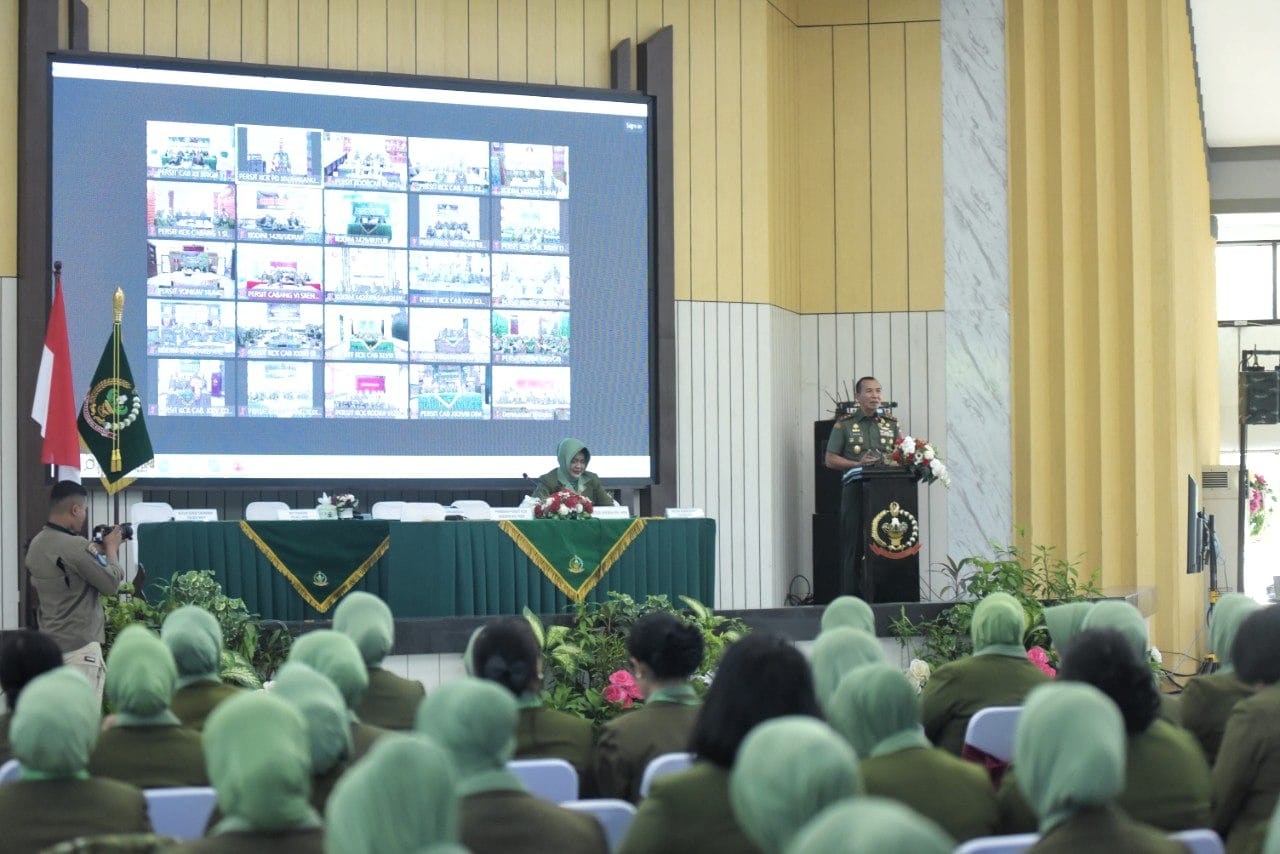 Buka Rakerda Persit, Pangdam XIV/Hsn : Persit Harus Inovatif, Produktif dan Mandiri
