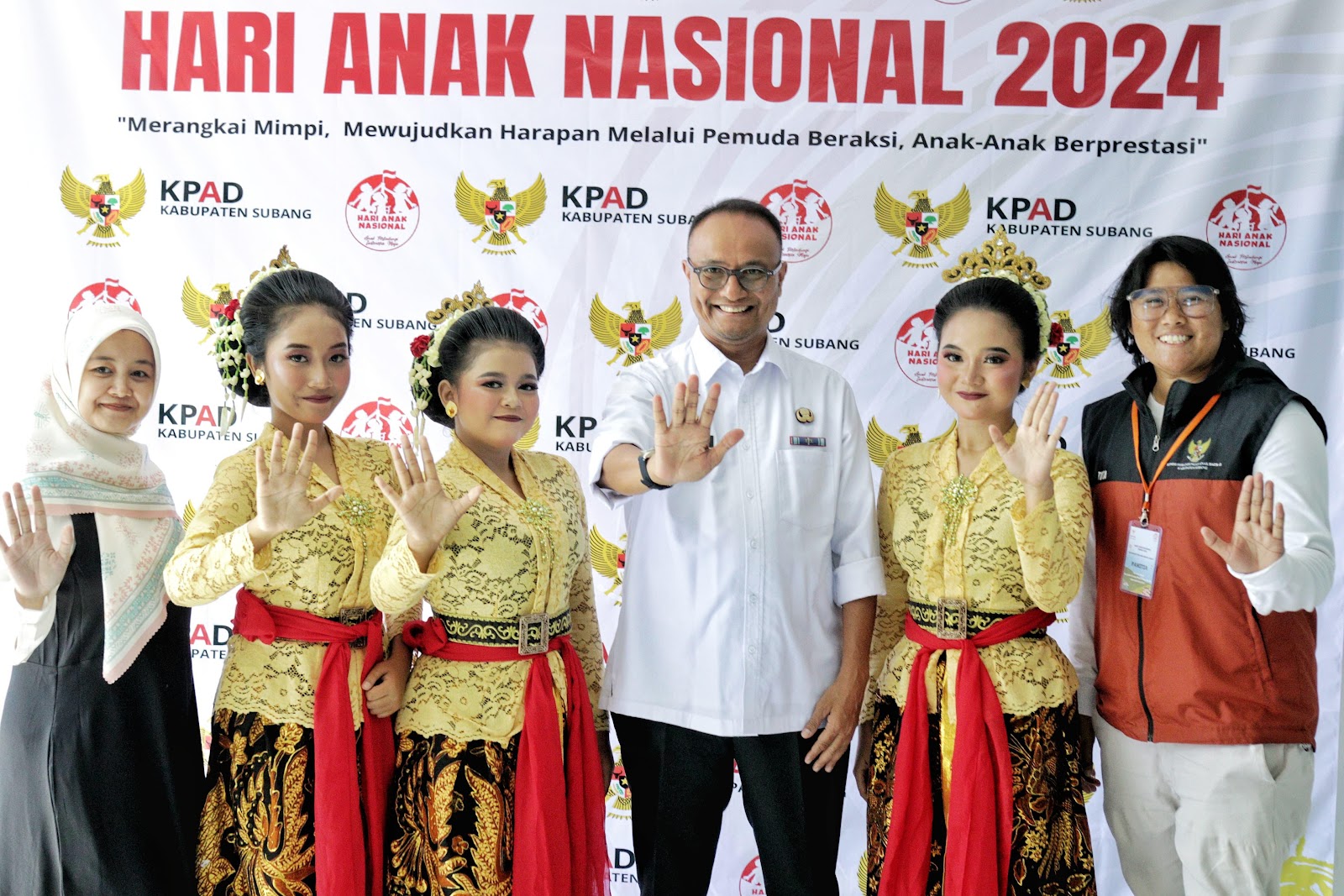 BUKA SEMINAR HARI ANAK, PJ BUPATI SUBANG: ANAK BUKAN HANYA HARAPAN KELUARGA, ANAK ADALAH HARAPAN BANGSA DAN NEGARA