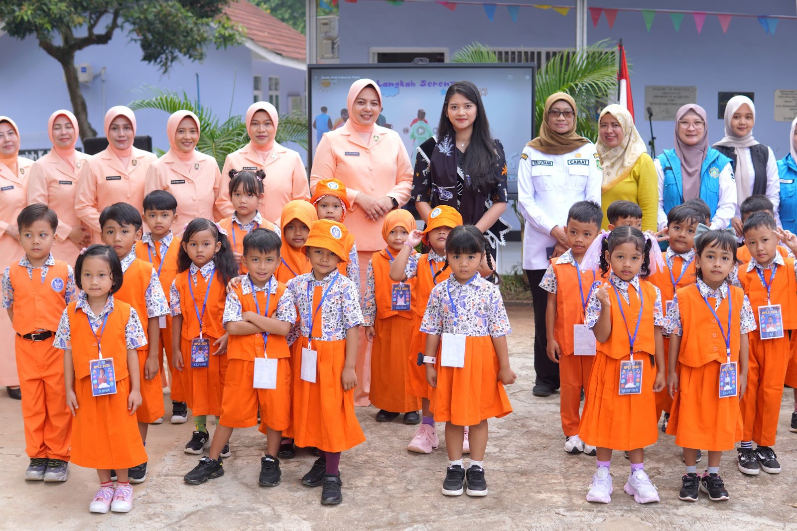 BUNDA PAUD KABUPATEN SUBANG HADIRI MPLS TK ANGKASA, DORONG PENGUATAN WAJIB BELAJAR SATU TAHUN PRASEKOLAH