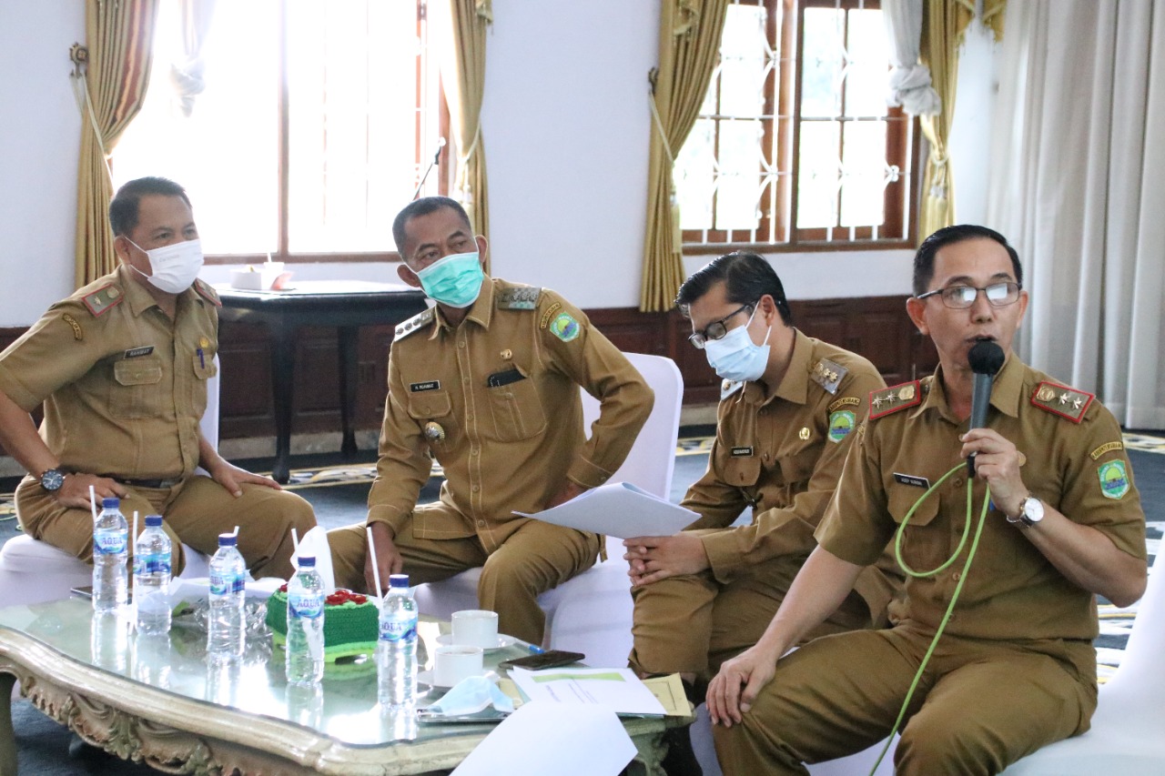 Bupati bersama Wakil Bupati Subang Pimpin Brifing Staf Bahas Tora dan Progres Akselerasi Vaksinasi