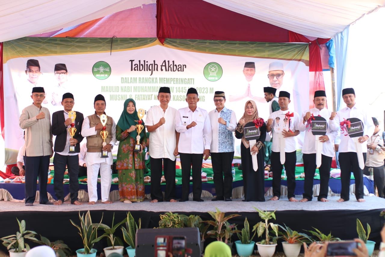Bupati dan Wabup Hadiri Peringatan Maulid Nabi Muhammad SAW di Kecamatan Kasomalang