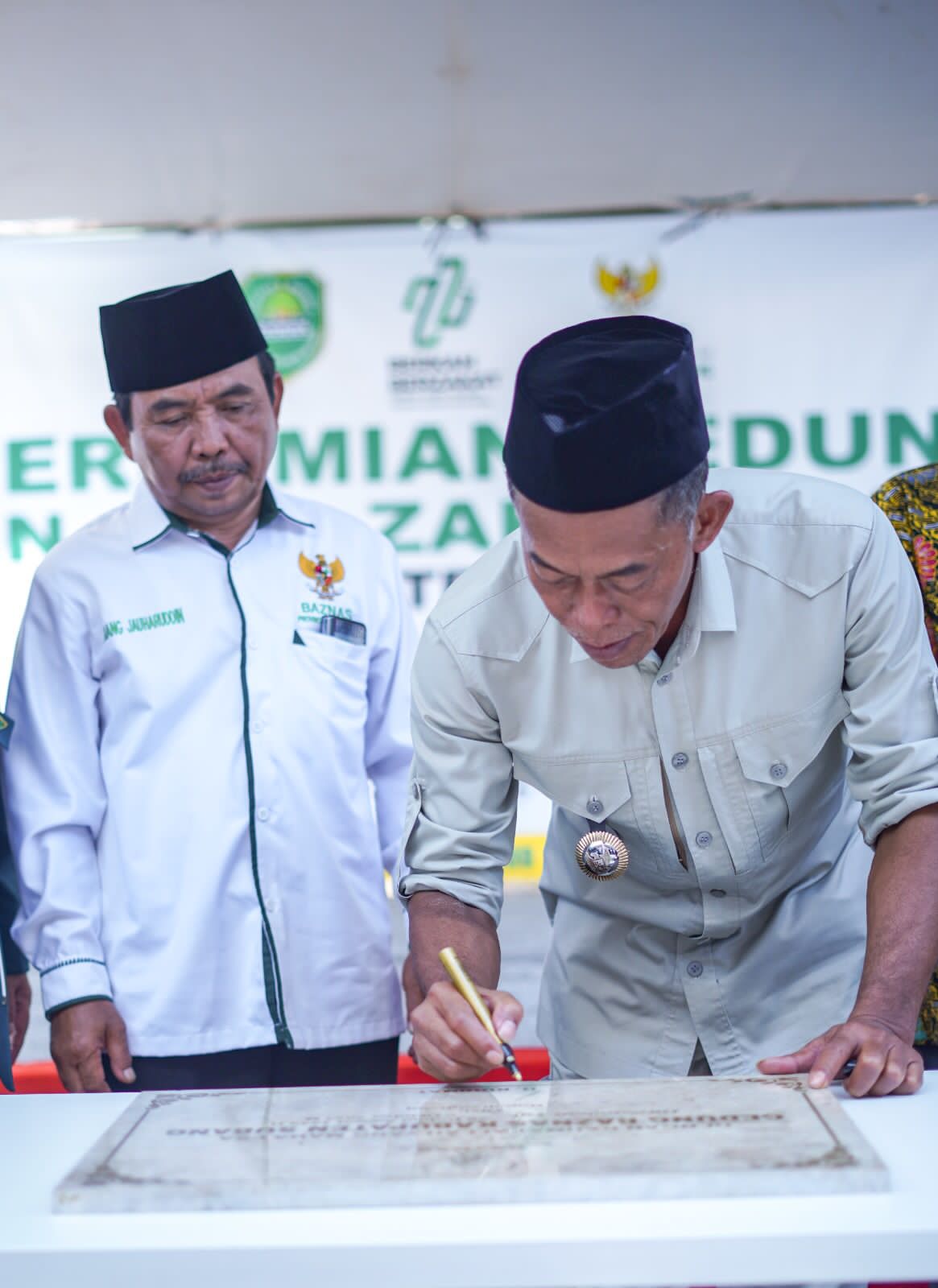 Bupati didampingi Sekda Subang Resmikan Gedung BAZNAS Subang