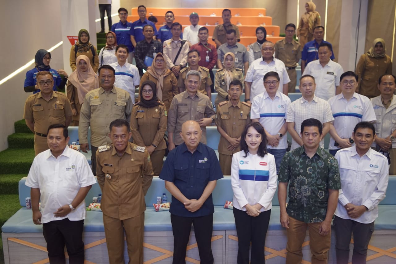 Bupati Subang dampingi Menkop-UMKM  Penandatanganan MoU antara PT GDA dan LPDB