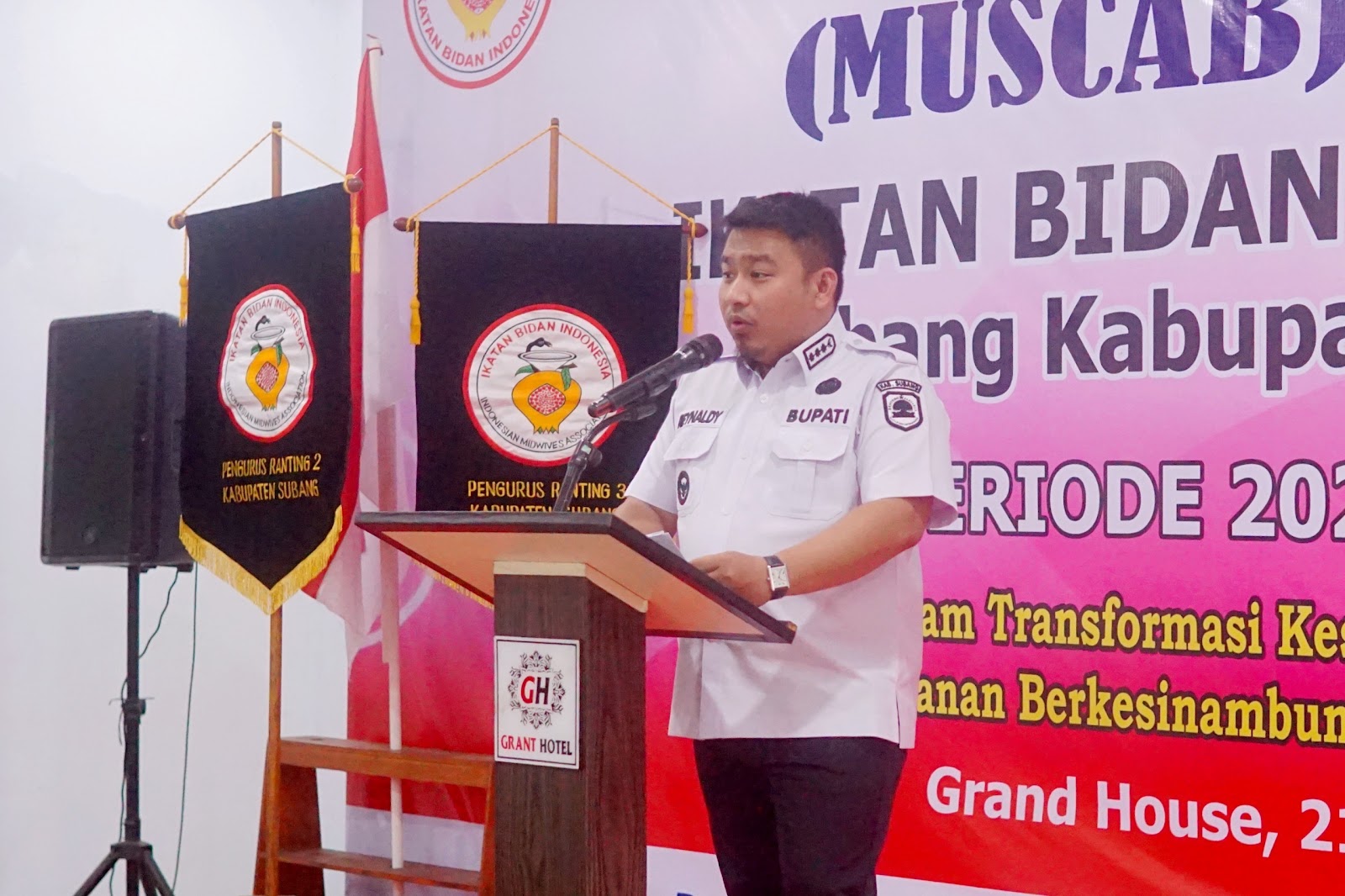 BUPATI SUBANG HADIRI MUSCAB KE-VII IKATAN BIDAN INDONESIA KABUPATEN SUBANG