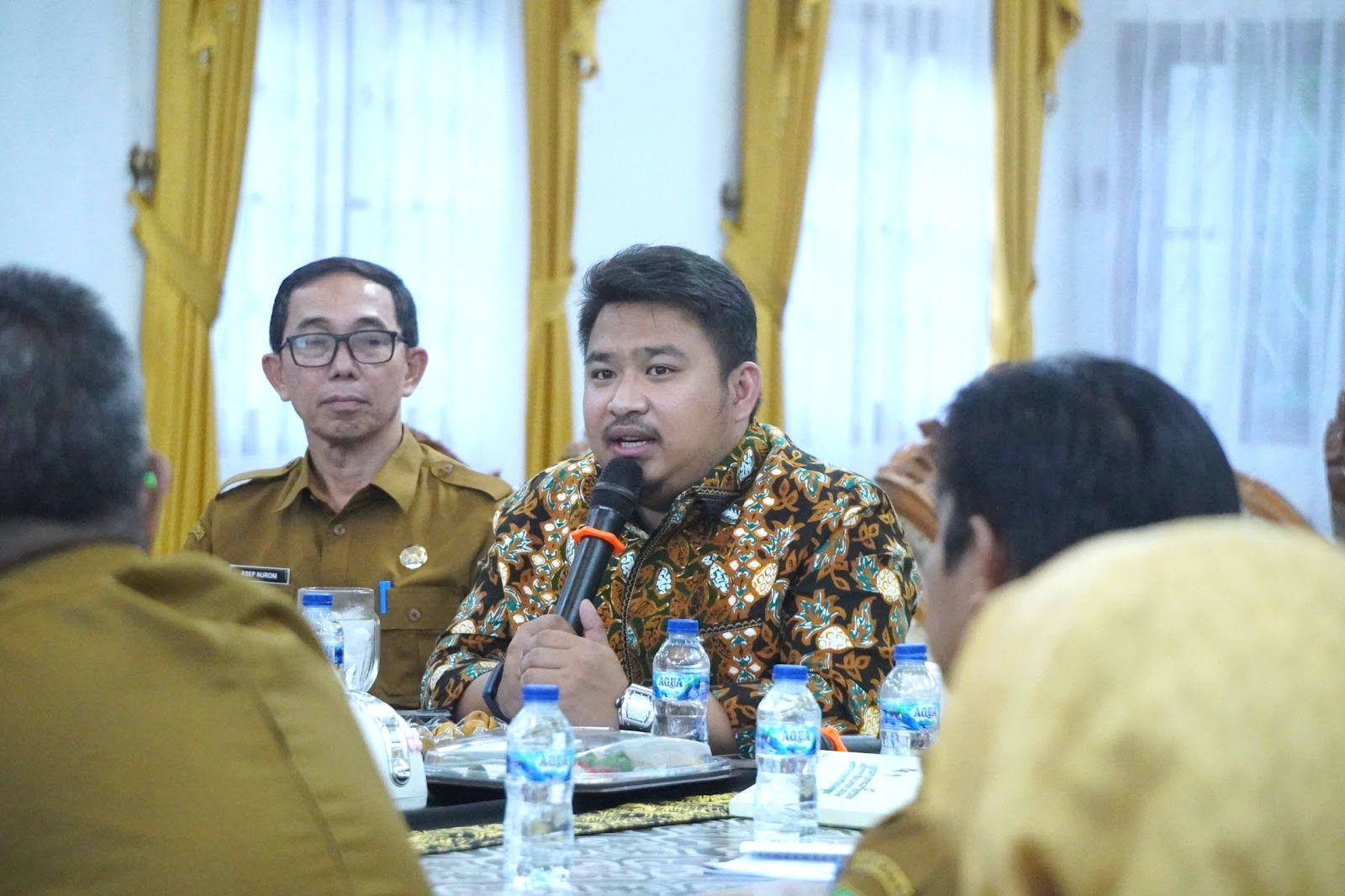 BUPATI SUBANG HADIRI RAPAT EVALUASI KINERJA BLUD RSUD SUBANG SEMESTER I TAHUN 2025