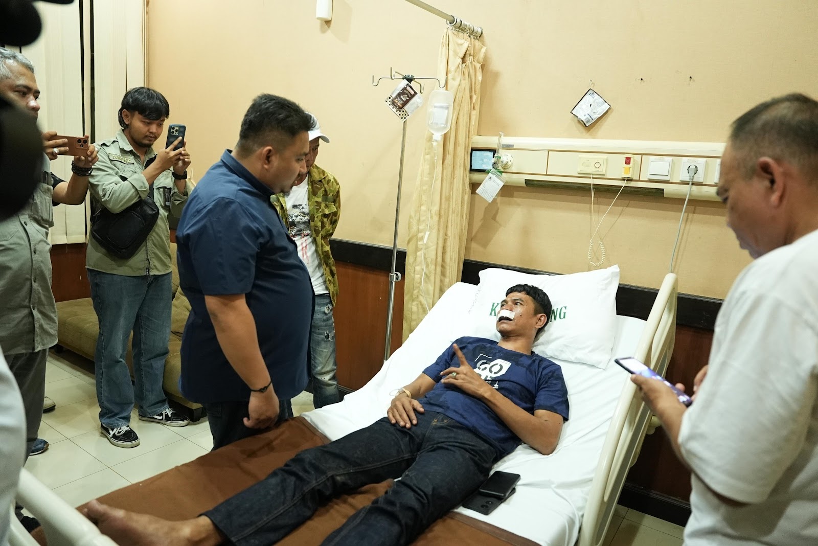 BUPATI SUBANG,KANG REY GERAM TINDAKAN MAIN HAKIM SENDIRI TERJADI MENIMPA SEORANG JURNALIS