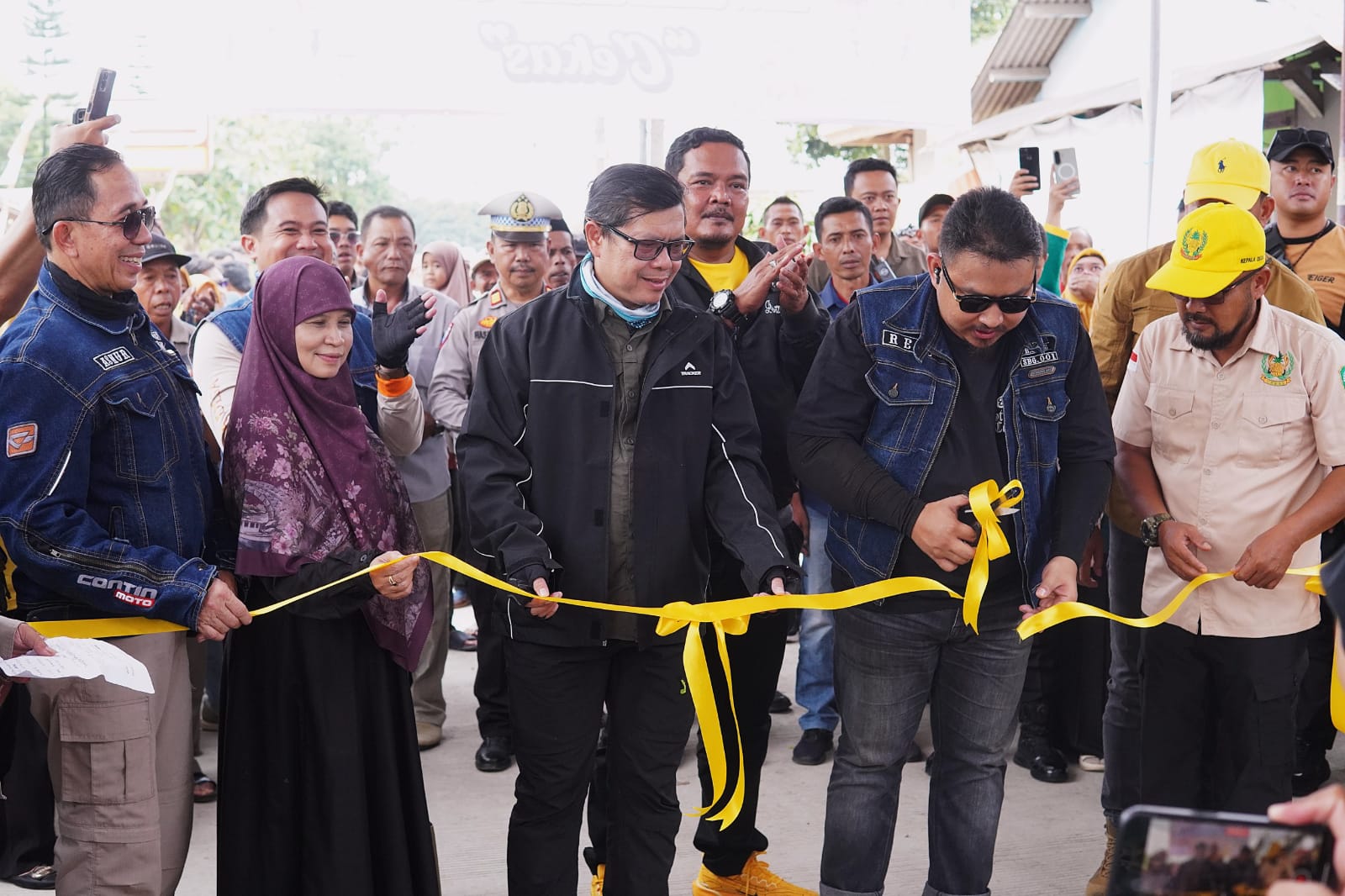BUPATI SUBANG KANG REY, RESMIKAN RUAS JALAN TAMBAKMEKAR-KASOMALANG SEPANJANG 500 METER