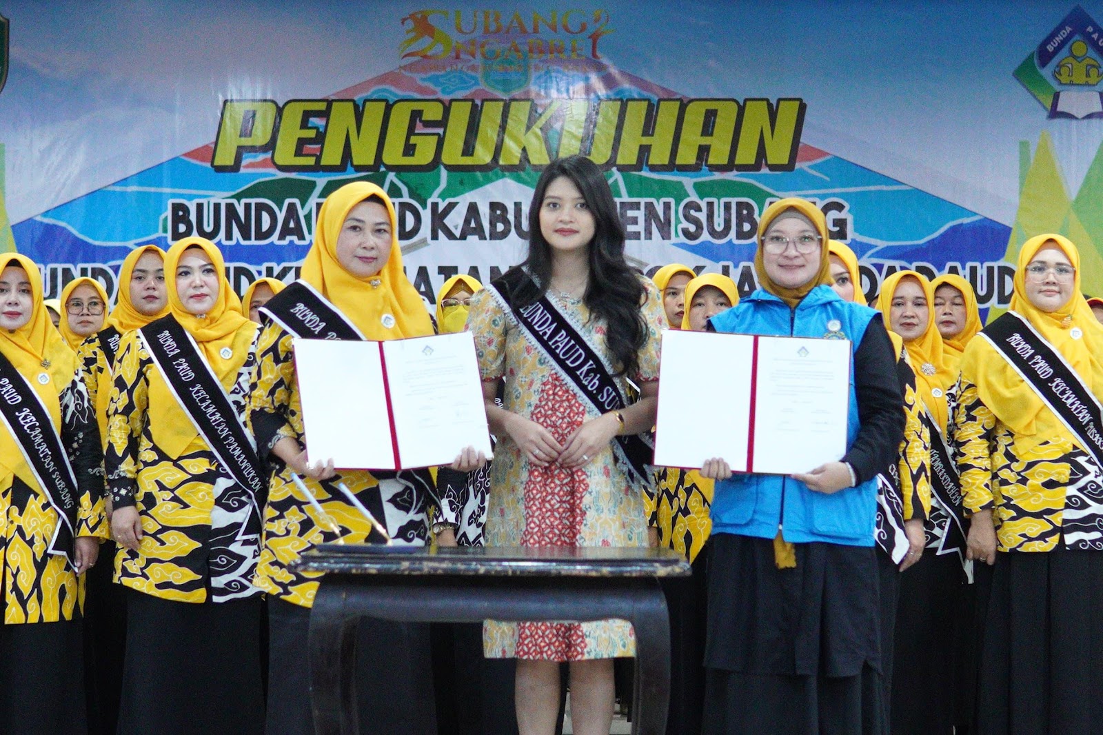 BUPATI SUBANG KUKUHKAN BUNDA PAUD KABUPATEN, POKJA PAUD DAN BUNDA PAUD KECAMATAN, PERKUAT FONDASI GENWEASI MASA DEPAN