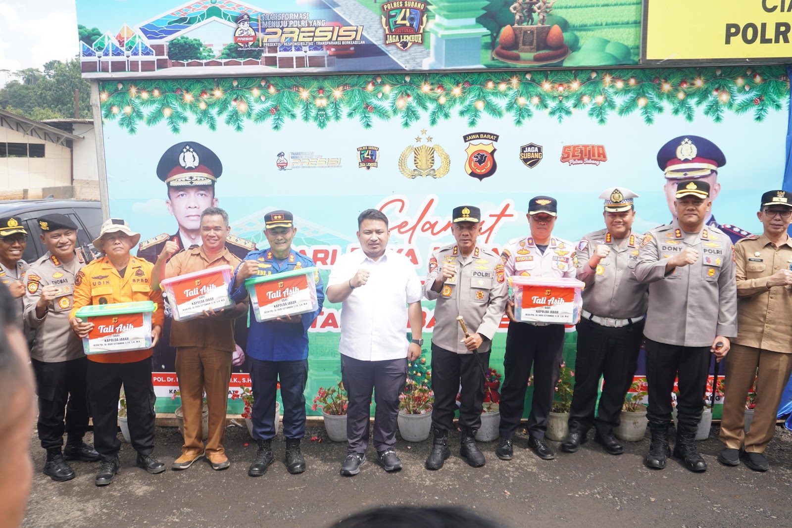 BUPATI SUBANG SAMBUT HANGAT KUNJUNGAN KAPOLDA JAWA BARAT DALAM RANGKA PERSIAPAN OPERASI LILIN LODAYA 2025, TEKANKAN PENGUATAN SINERGI DAN KONDISIVITAS WILAYAH