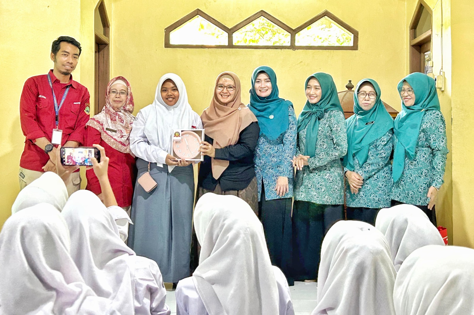Cegah Bullying! Ny. Wiendha bersama Pengurus TP PKK Lakukan Sosialisasi di SMKN 1 Subang, Ajak Siswa Proaktif Melawan Perundungan