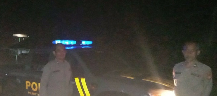 Cegah Gangguan Kamtibmas Saat Sahur, Polsek Tanjungmedar Lakukan Patroli