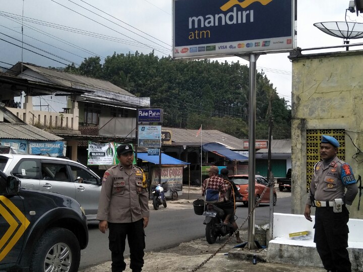 Cegah kejahatan perbankan di siang hari Piket Polsek Tanjungsiang laksanakan kontrol Perbankan