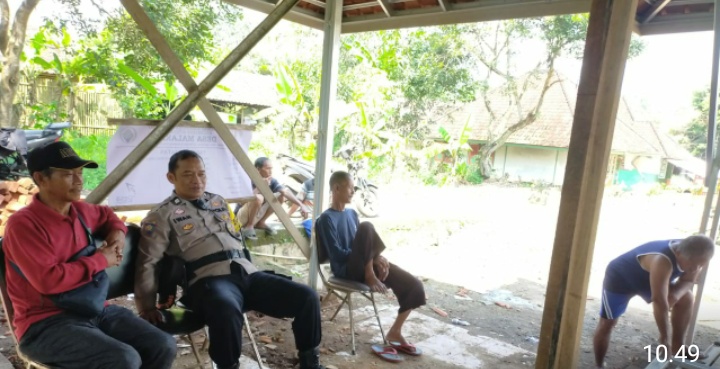 Cegah Perang Sarung Polsek Situraja Laksanakan Sambang Dan Himbauan Kepada Tokoh Masyarakat