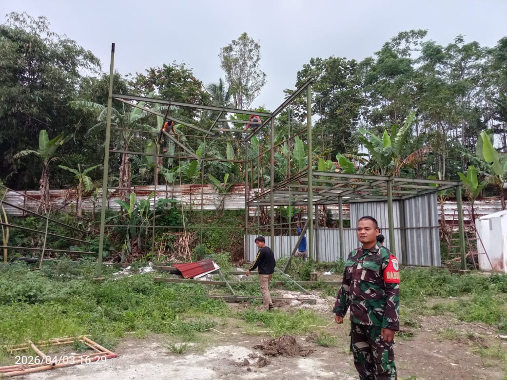 Cybernasa TV - Babinsa Koramil 05 04 Sagalaherang Dampingi Dan Kawal Pembangunan Koperasi Merah-Putih Di Desa Dayeuhkolot