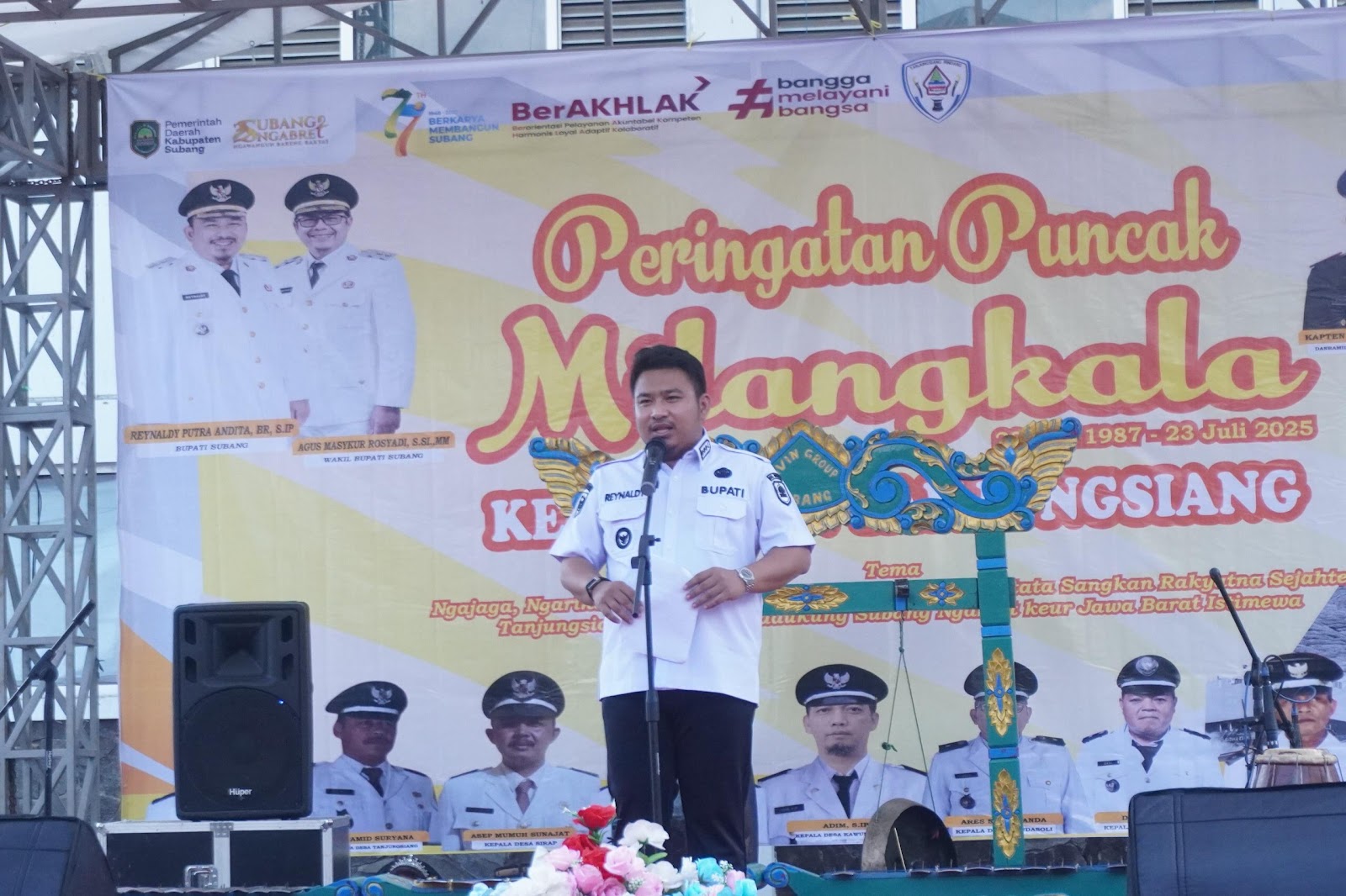 Cybernasa TV : PADA MILANGKALA KE-38 KECAMATAN TANJUNGSIANG, BUPATI SUBANG TEGASKAN PEMANGKASAN BIROKRASI UNTUK PELAYANAN YANG LEBIH MUDAH BAGI WARGA