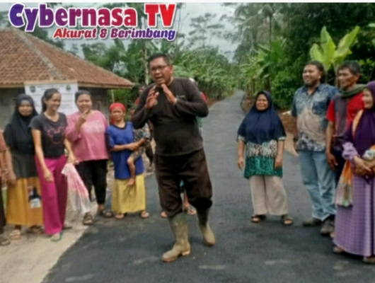 Cybernasa TV : Pemdes Desa Gandasoli Menuju Leucir  Bantuan Keuangan Propinsi Realisasikan Peningkatan Hotmik Jalan Desa