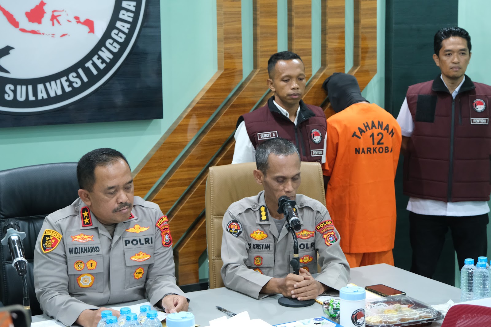 Cybernasa TV - Polda Sultra Gagalkan Peredaran 6,4 Kg Sabu Jaringan Internasional, Kurir Diringkus di Kendari