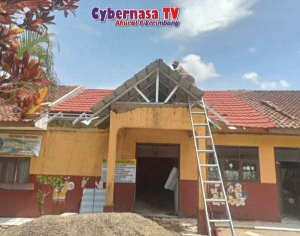 Cybernasa TV : Sangat Disayangkan  Keselamatan Pekerja Terancam Pada Pembangunan SDN Cimanggu 2 Cisalak
