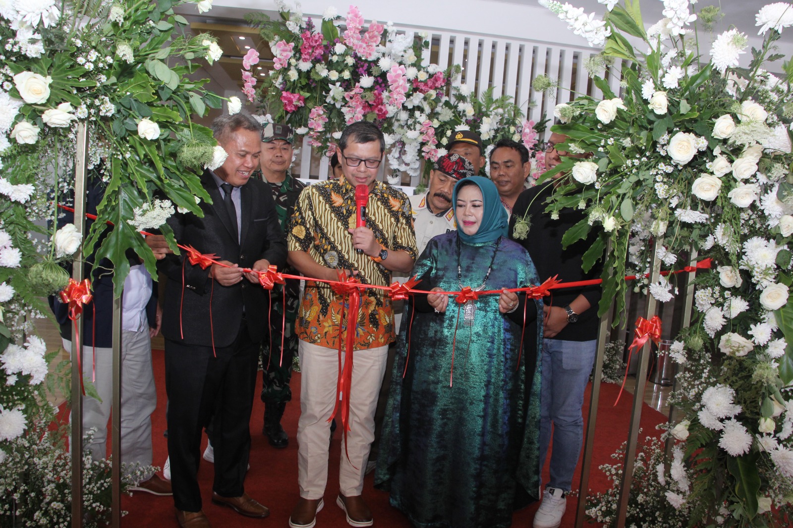 D'Sultan Resto and Cafe Ciater diresmikan