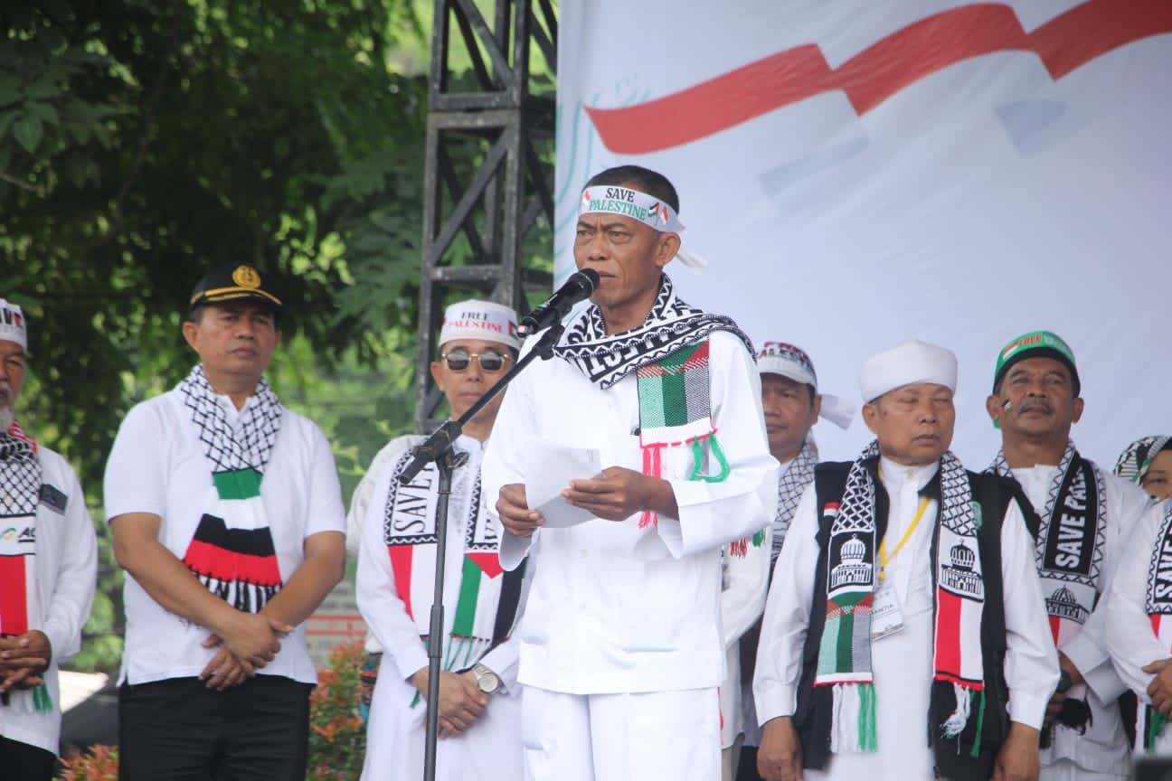 Dalam Aksi ‘DONASI’ yang Mendalam, Kang Jimat Meneteskan Air Mata Menyampaikan " Kita Merasakan Derita di Palestina "