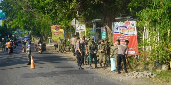 Dalam Rangka HUT Ke-74 Yonif 312/ Kala Hitam Laksanakan Karya Bhakti