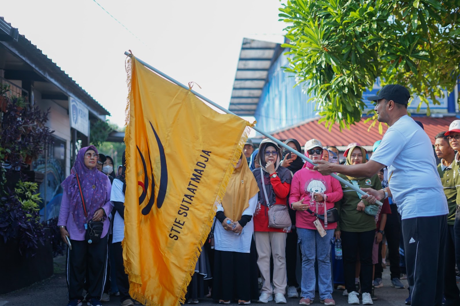 Dalam rangka HUT STIESA dan Koperasi, PJ Bupati Subang Mengajak Para Akademisi dan Mahasiswa turut Mendorong Pendapatan Aseli Daerah dengan Penggunaan Produk Lokal