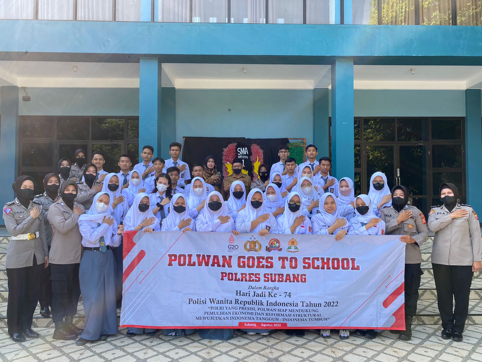 Dalam Rangkaian Hari Jadi Polwan ke-74 Tahun 2022, jajaran Polwan Polres Subang Goes To School