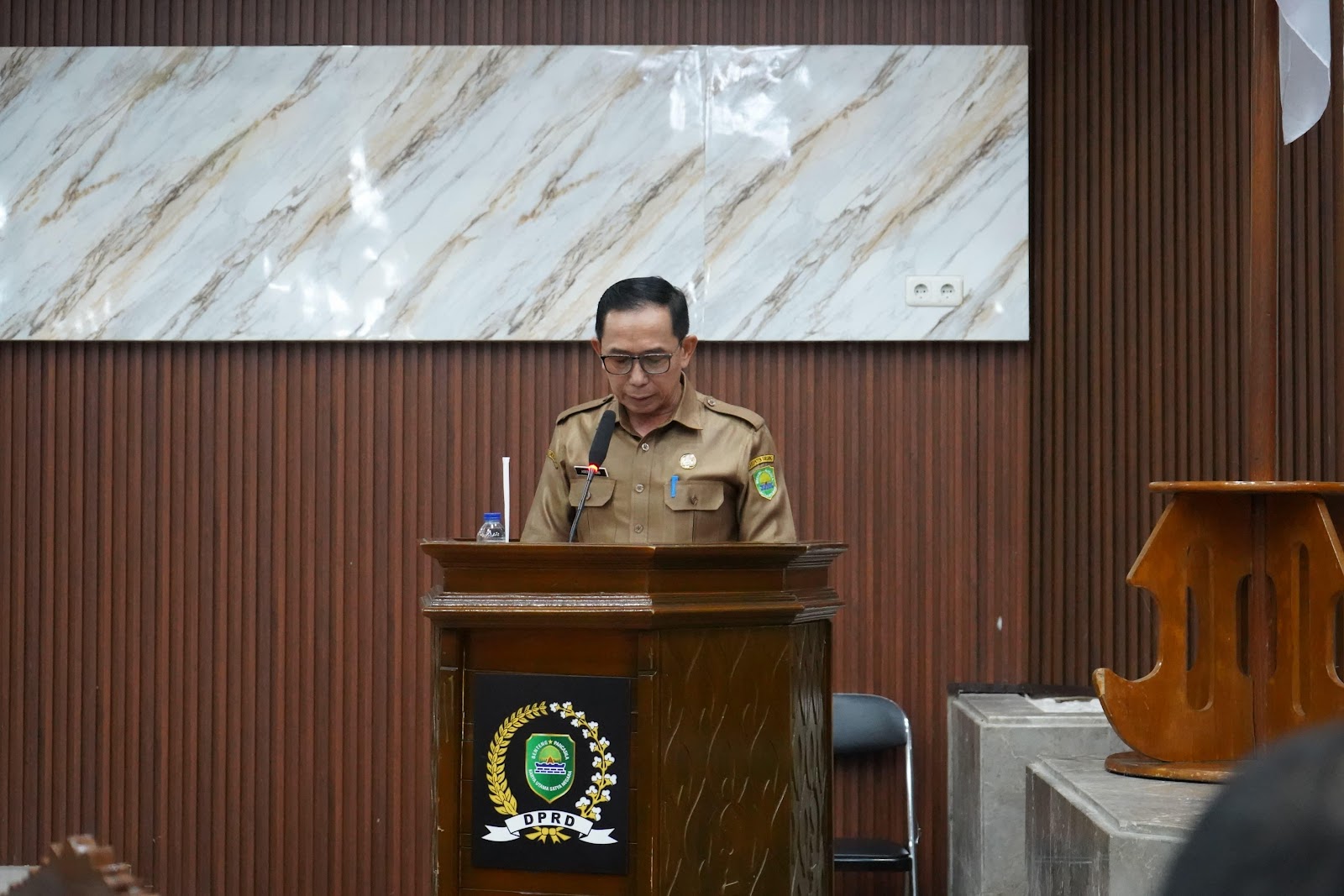 DALAM RAPAT PARIPURNA DPRD, SEKDA SUBANG SAMPAIKAN TANGGAPAN TERKAIT RAPERDA PEDOMAN SISTEM KESEHATAN DAERAH