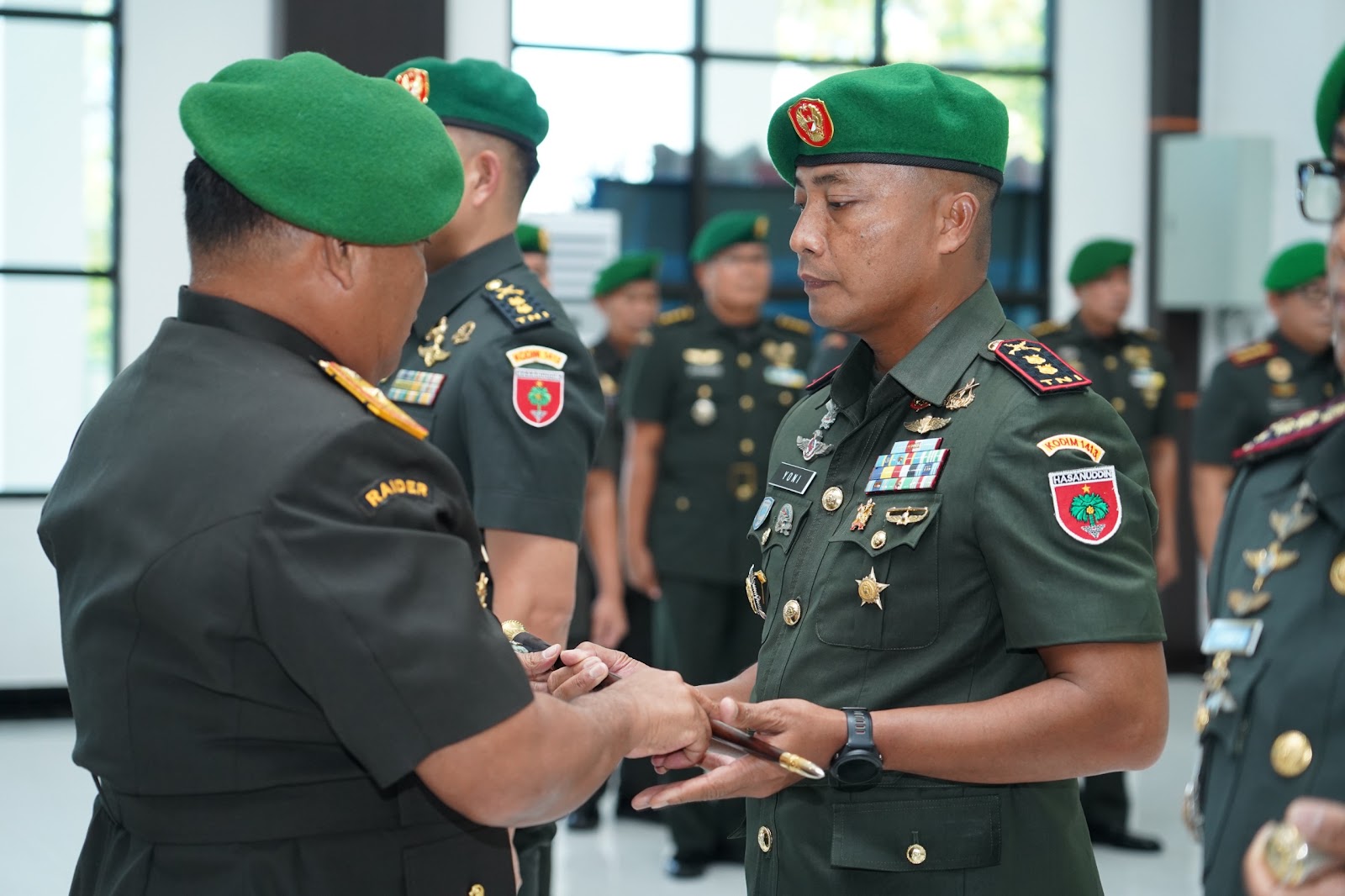 Danrem 143/Halu Oleo Pimpin Sertijab Dandim 1413/Buton, Tekankan Kepemimpinan yang Profesional dan Dekat dengan Rakyat