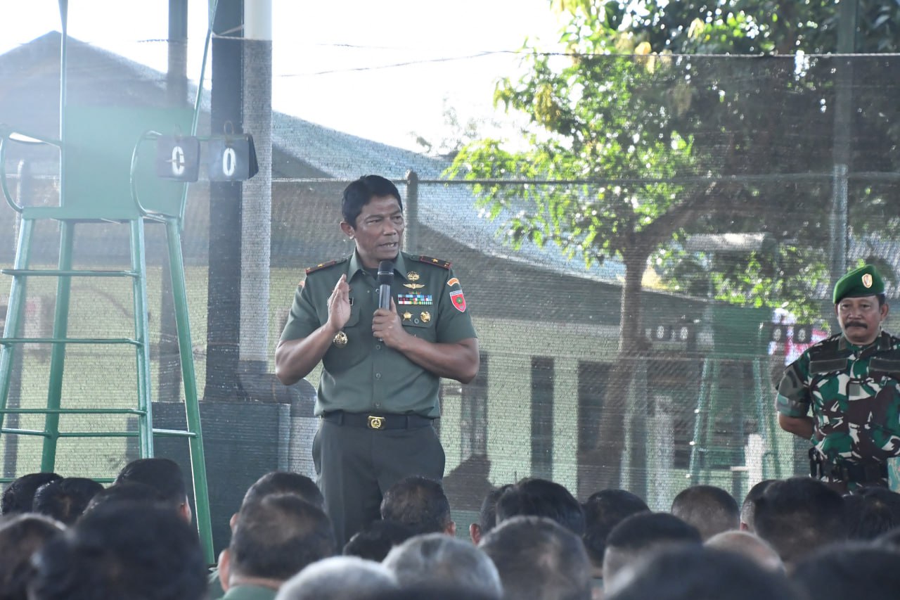 Danrem 143/HO : Jadilah Kebanggan Bagi Satuan dan Jadilah Solusi Bagi Masyarakat