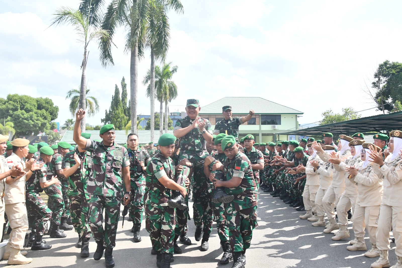 Danrem 143/HO Terima Kunjungan Kerja KASAD di Makorem 143/HO