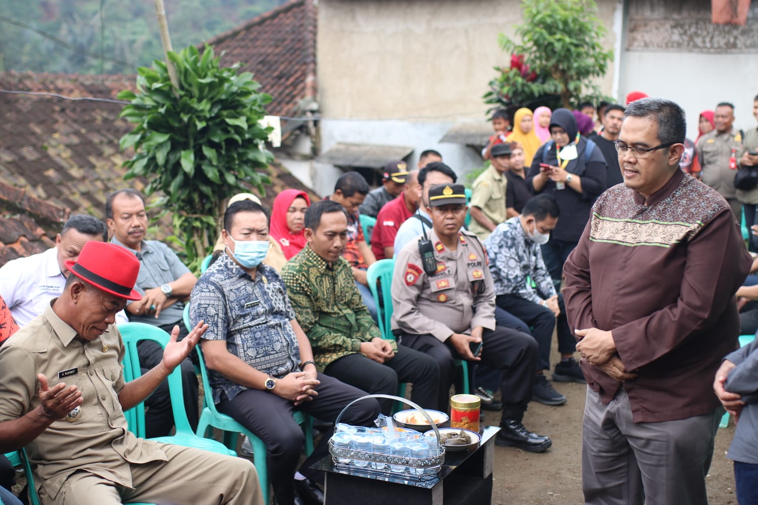 Datangi Keluarga Alm. Ibu Kurnaesih, Kang Jimat Ungkapkan Duka Cita Mendalam