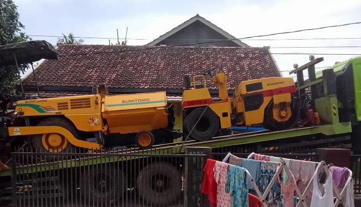 Diduga Proyek Pengerjaan Jalan Hotmix Di Desa Majasari Kecamatan Cibogo Subang Proyek "Siluman"