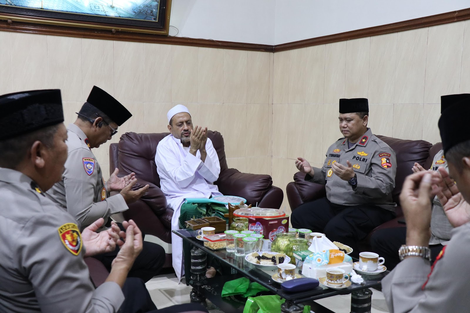 Ditemui Wakaops NCS Polri, Habib Taufiq Assegaf Pasuruan Doakan Pemilu Berjalan Aman dan Damai