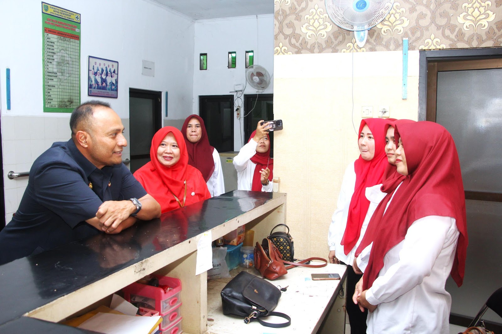 Dr. Imran Pastikan Pelayanan Kesehatan Subang Optimal Melalui Sidak ke Puskesmas